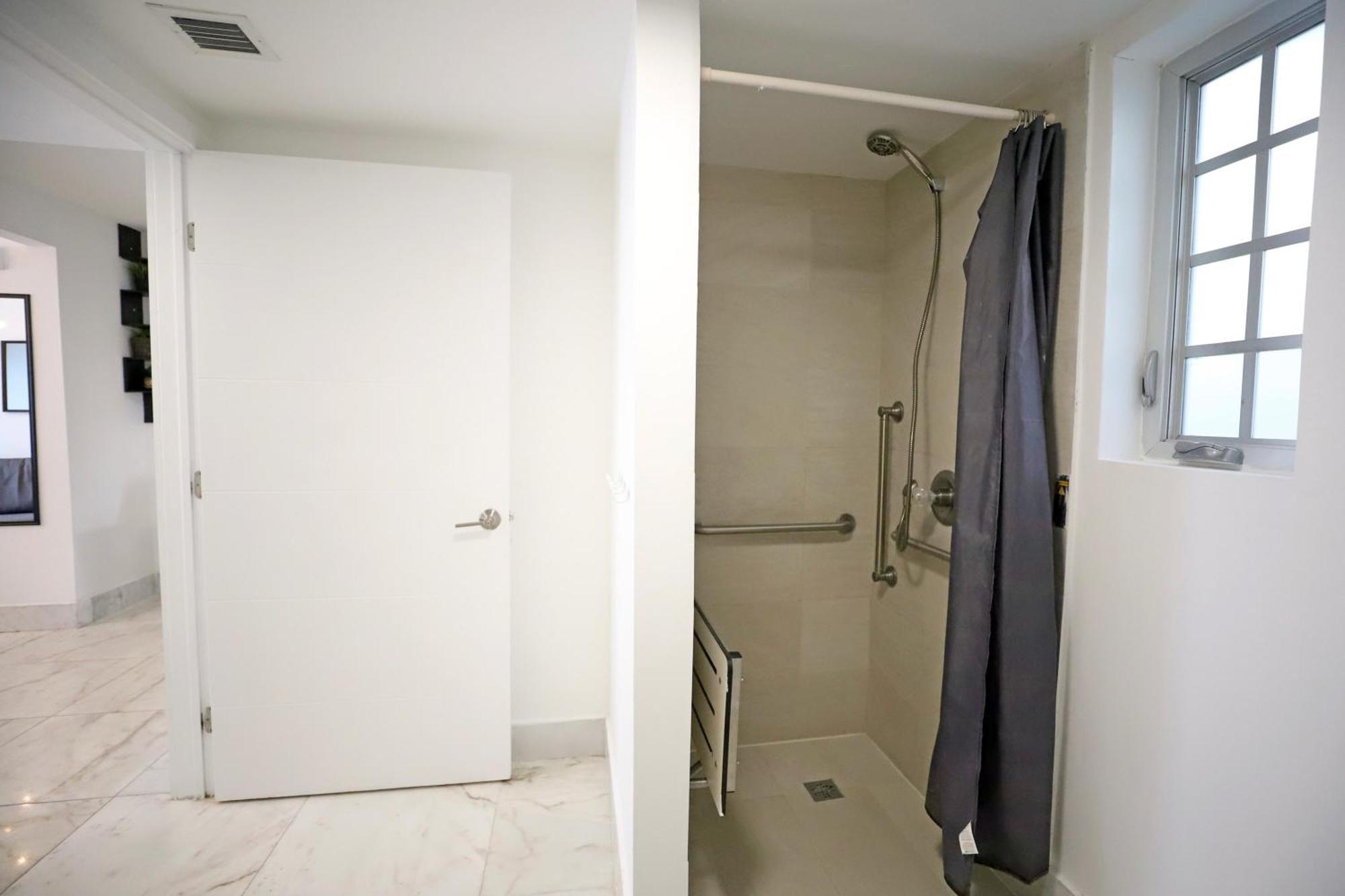South Beach 2 Bedroom Family Pet Friendly Apartment With Free Parking On Premise ميامي بيتش المظهر الخارجي الصورة